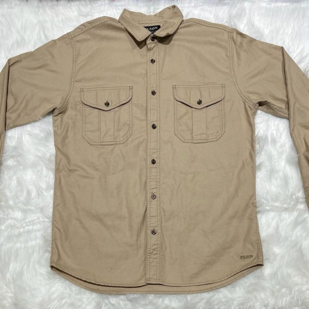 Filson Men’s Buttom Up Long Sleeve Shirt Medium
